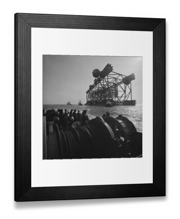 Framed Print : Oil platform JLP01_09_752243 Framed Print : Oil platform JLP01_09_752243