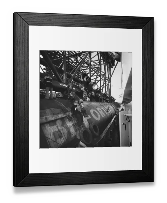 Framed Print : Leaving the rig JLP01_09_752285AF Framed Print : Leaving the rig JLP01_09_752285AF