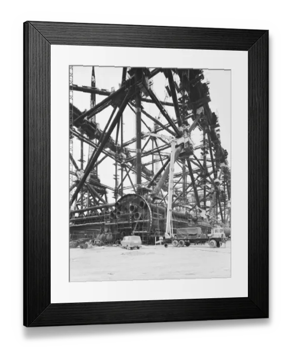 Framed Print : Oil platform JLP01_09_761306