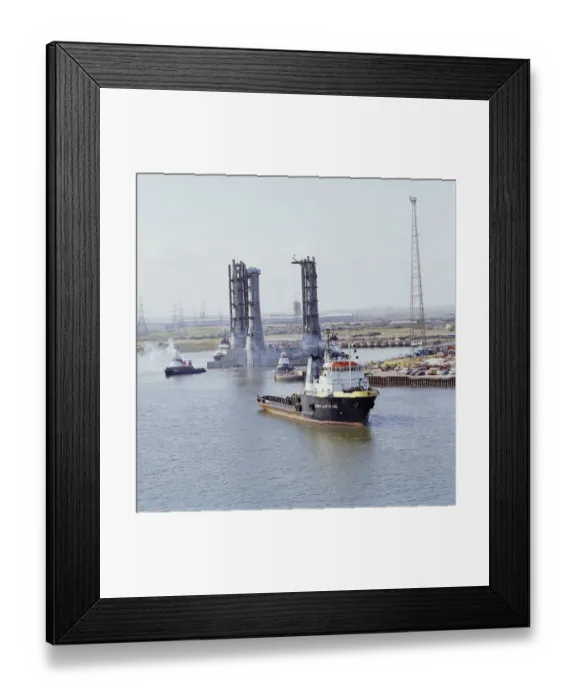 Framed Print : Platform substructure JLP01_11_38577_06