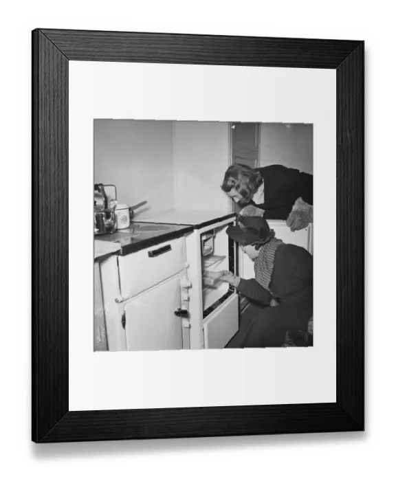 Framed Print : Kitchen interior JLP01_08_007482