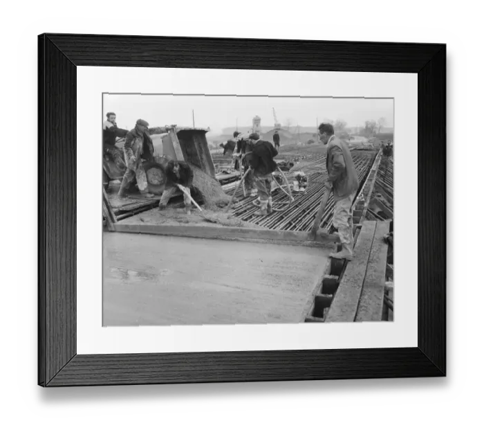 Framed Print : Pouring concrete JLP01_08_054406 Framed Print : Pouring concrete JLP01_08_054406