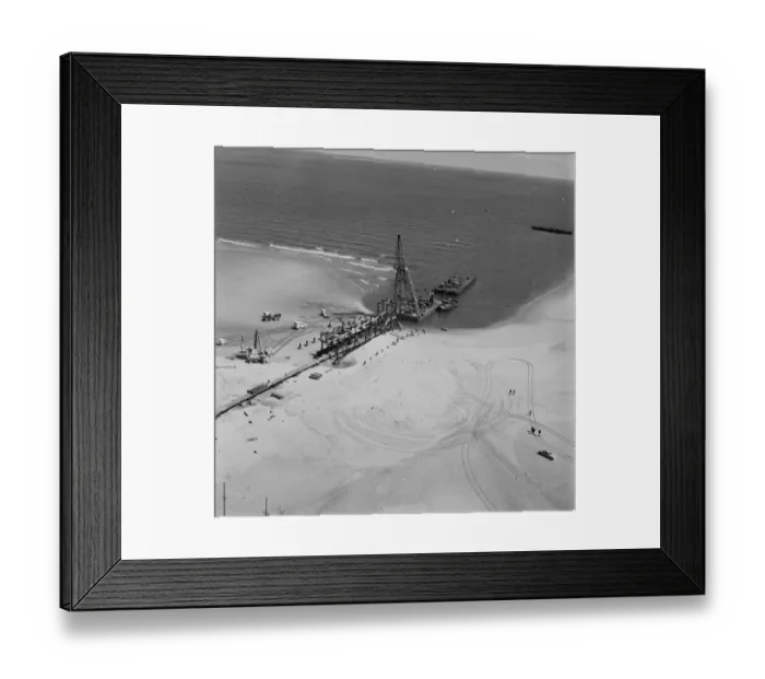 Framed Print : Pipeline launch JLP01_08_084521