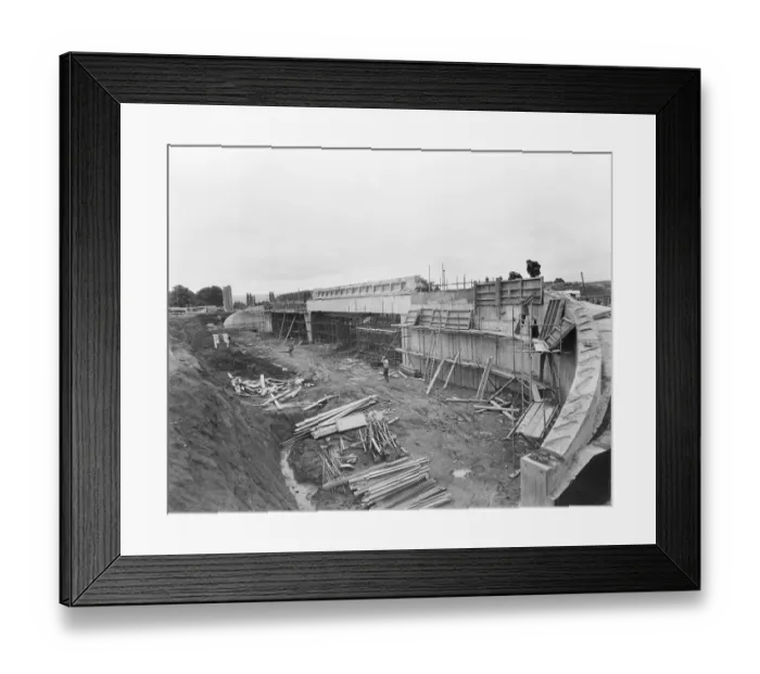 Framed Print : Barn Bank Lane bridge JLP01_08_060469