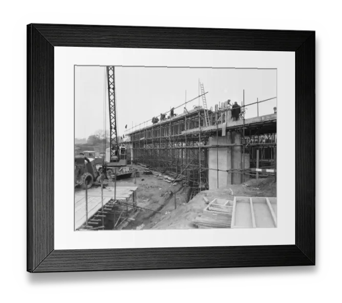 Framed Print : Barn Bank Lane bridge JLP01_08_059932