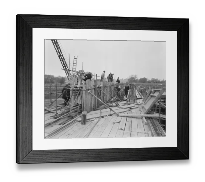 Framed Print : Barn Bank Lane bridge JLP01_08_059933