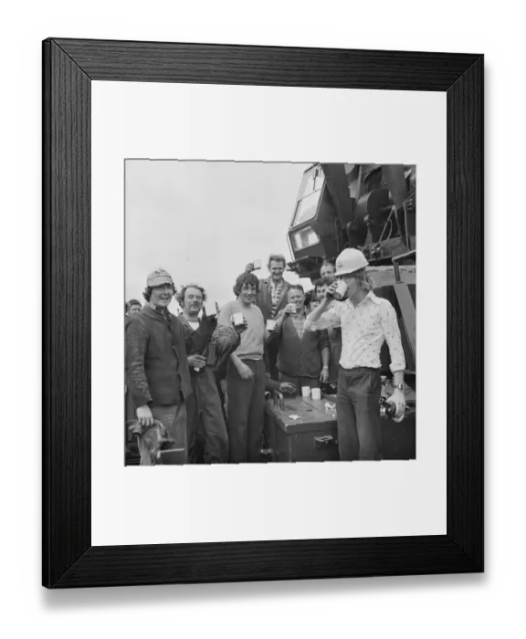 Framed Print : Celebration JLP01_09_781626