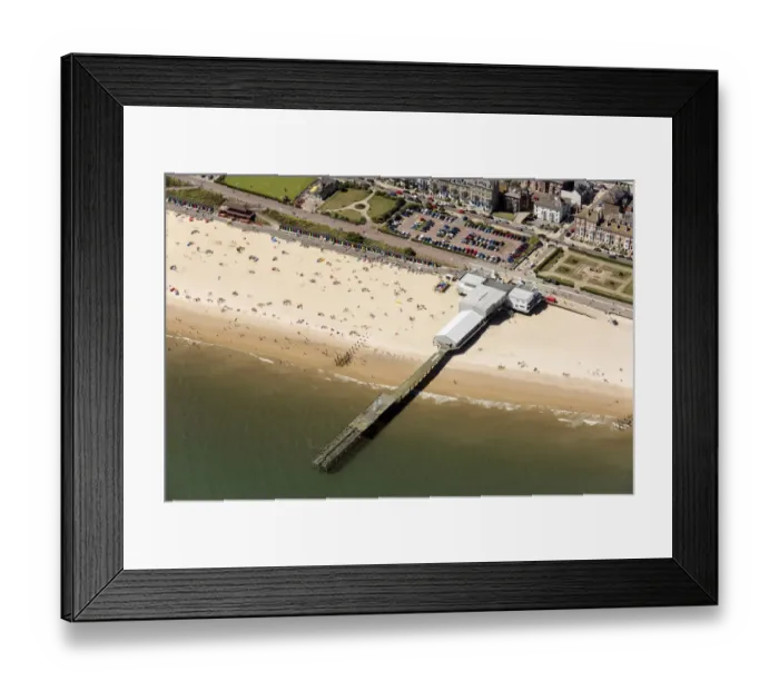 Framed Print : Lowestoft Claremont Pier 33135_027 Framed Print : Lowestoft Claremont Pier 33135_027