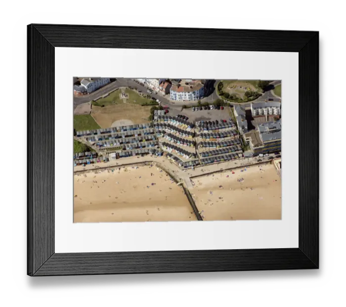 Framed Print : Walton on the Naze 33137_050