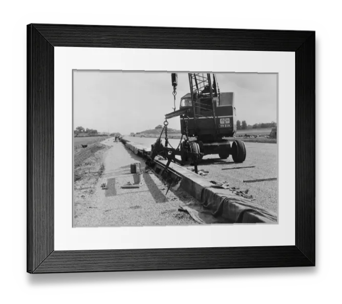 Framed Print : Marginal haunches JLP01_01_172_037 Framed Print : Marginal haunches JLP01_01_172_037