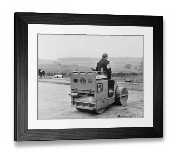 Framed Print : Compacting JLP01_01_172_141