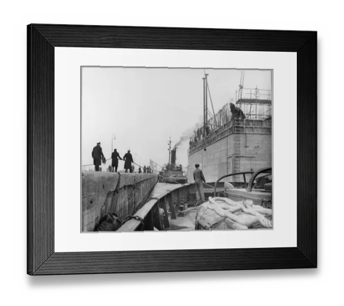 Framed Print : Manouevring a concrete caisson JLP01_01_064_48