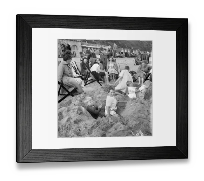 Framed Print : Bournemouth beach JLP01_08_008847