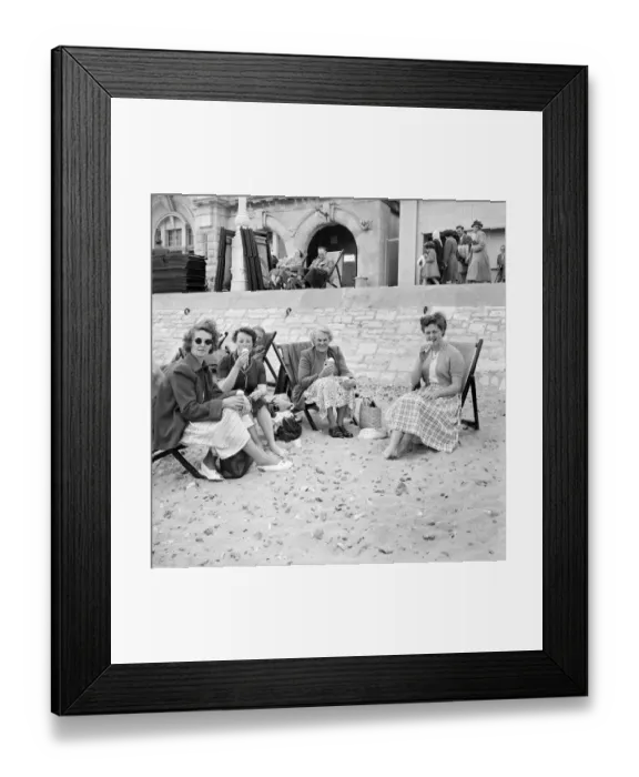 Framed Print : Bournemouth beach JLP01_08_008878