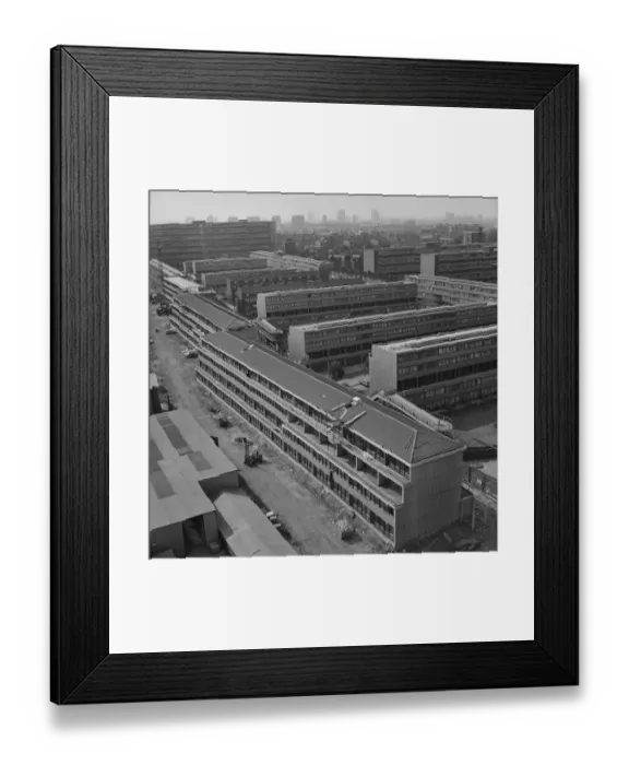 Framed Print : Aylesbury Estate Walworth JLP01_09_761948 Framed Print : Aylesbury Estate Walworth JLP01_09_761948