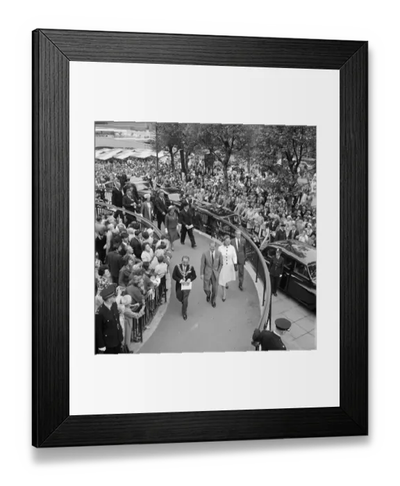 Framed Print : Opening the Bull Ring JLP01_08_068575