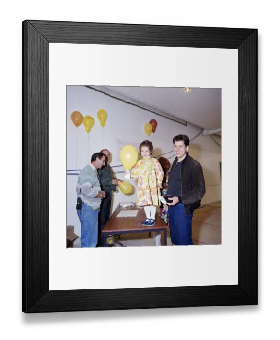 Framed Print : Balloons JLP01_11_54509_08 Framed Print : Balloons JLP01_11_54509_08