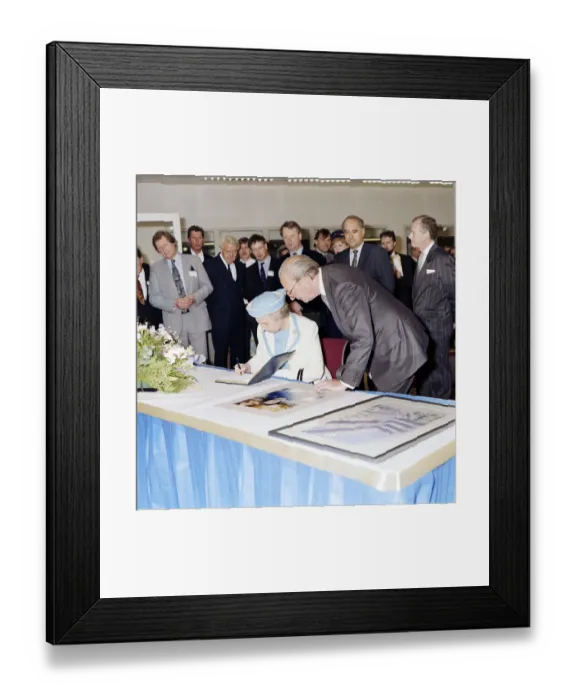 Framed Print : Royal opening JLP01_11_5610_9_08