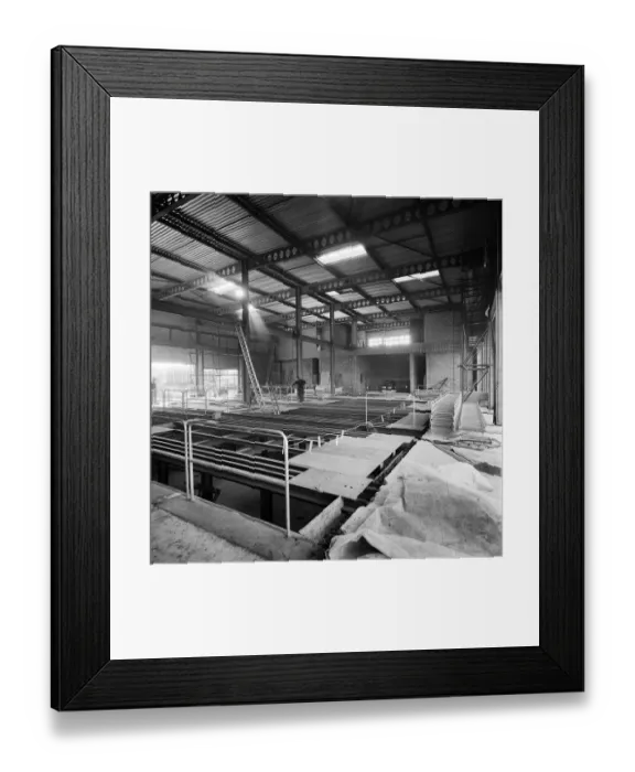 Framed Print : Delivering a delivery bay JLP01_09_794102 Framed Print : Delivering a delivery bay JLP01_09_794102