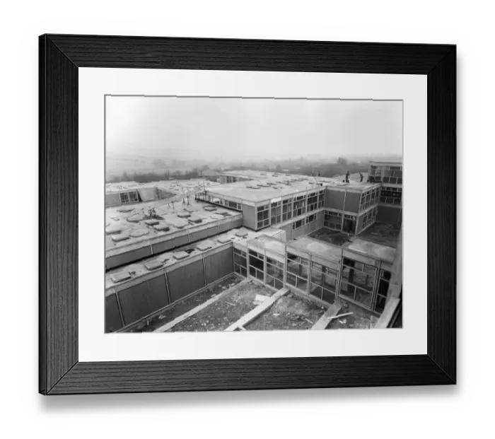 Framed Print : Finishing the roof JLP01_08_053964 Framed Print : Finishing the roof JLP01_08_053964