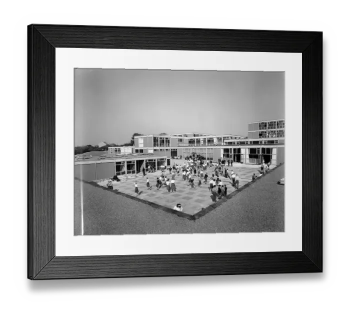Framed Print : Breaktime JLP01_08_055338