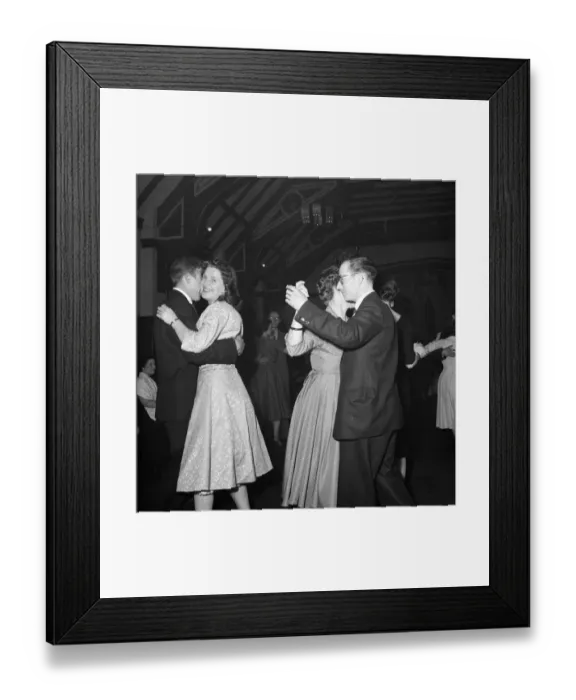 Framed Print : Dancing JLP01_08_054095
