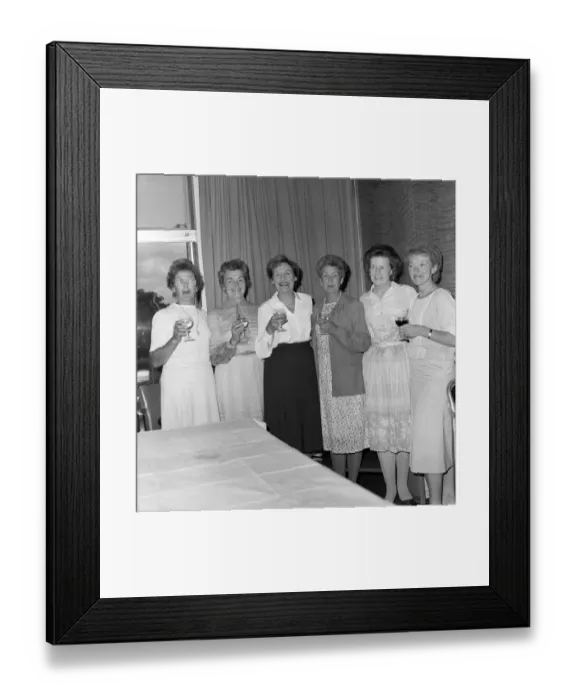 Framed Print : Drinks JLP01_09_861047b