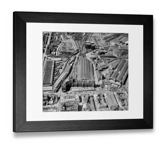 Framed Print : St Pancras Station EAW006467f