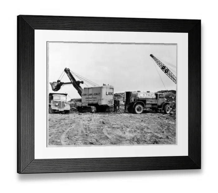 Framed Print : Refuelling JLP01_01_004_73