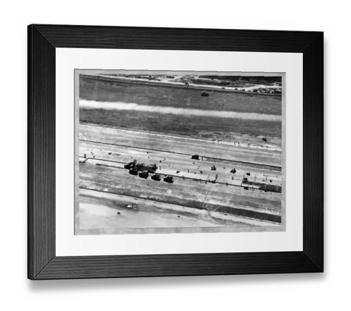 Framed Print : Runway construction JLP01_01_007_05 Framed Print : Runway construction JLP01_01_007_05