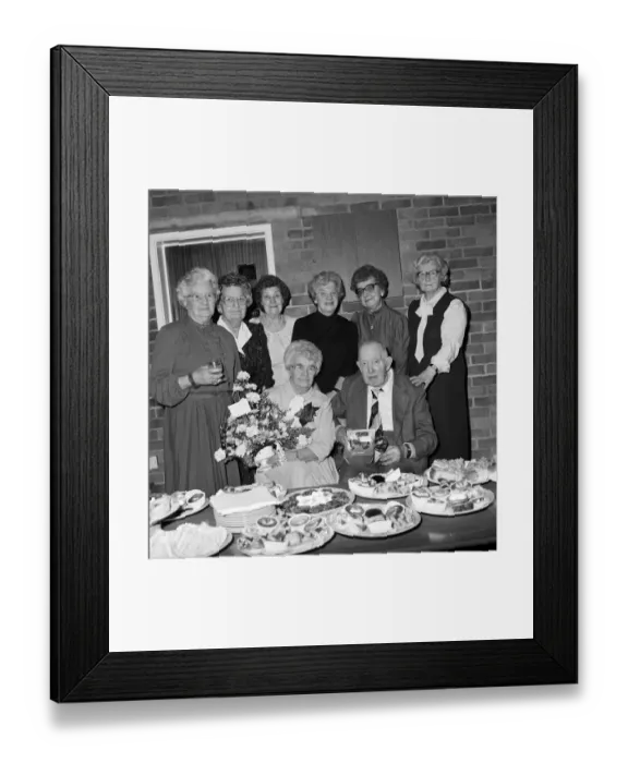 Framed Print : Surprise party JLP01_09_870576