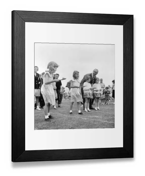 Framed Print : Egg and spoon race JLP01_08_060168