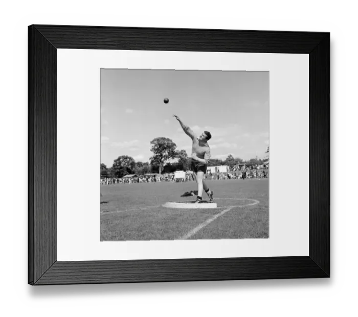 Framed Print : Shot putting JLP01_08_071227 Framed Print : Shot putting JLP01_08_071227