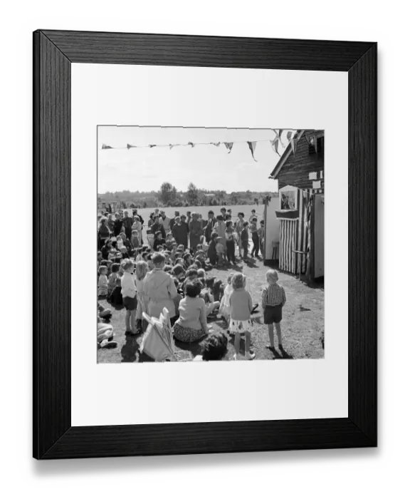 Framed Print : Punch and Judy JLP01_08_071222