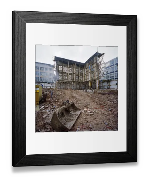 Framed Print : Preserving a facade JLP01_10_34181
