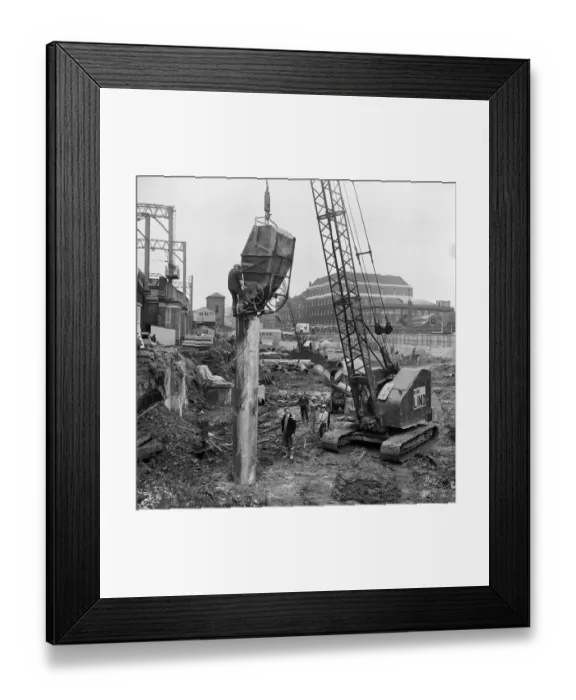 Framed Print : Injecting concrete JLP01_08_079538