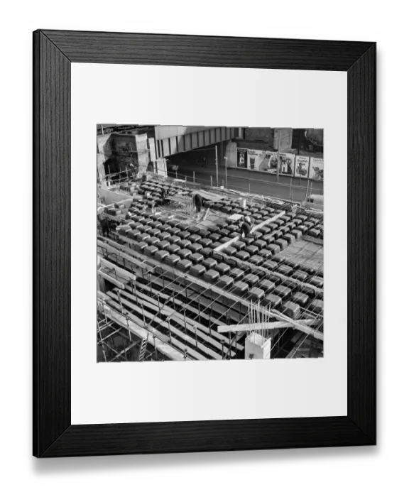 Framed Print : Moulding the floor slab JLP01_08_080294