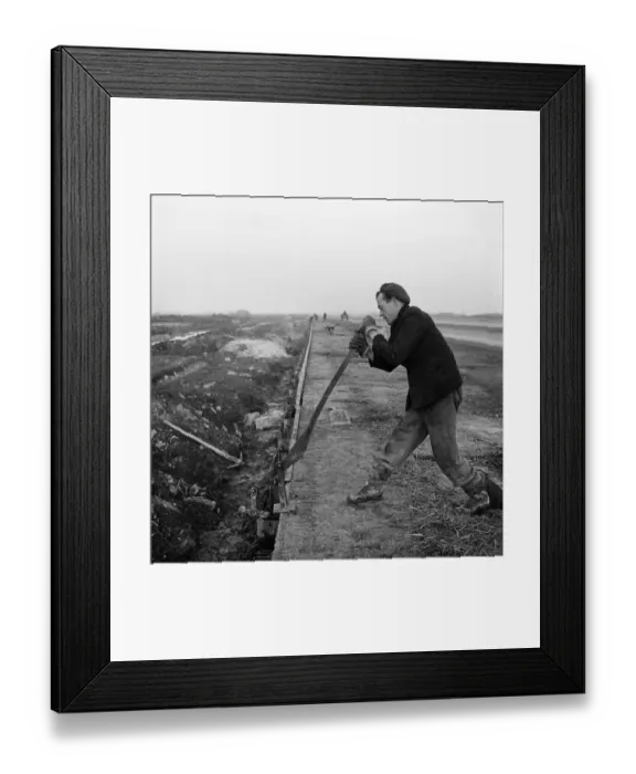 Framed Print : Runway construction JLP01_08_008198