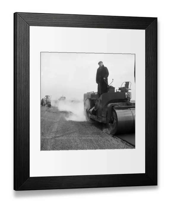 Framed Print : Runway construction JLP01_08_008192