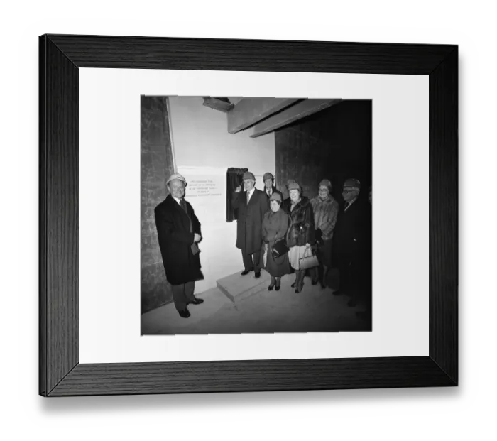 Framed Print : Unveiling ceremony JLP01_09_810126