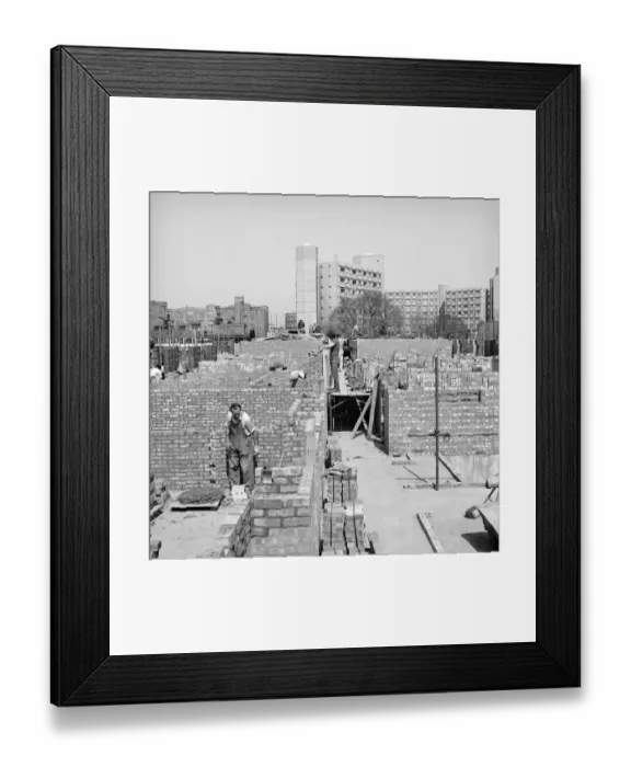 Framed Print : Bricklaying JLP01_08_087537 Framed Print : Bricklaying JLP01_08_087537