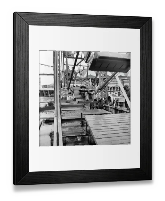 Framed Print : Ferris wheel JLP01_08_021563