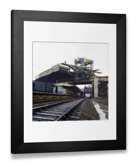 Framed Print : Transporter crane JLP01_10_05146a