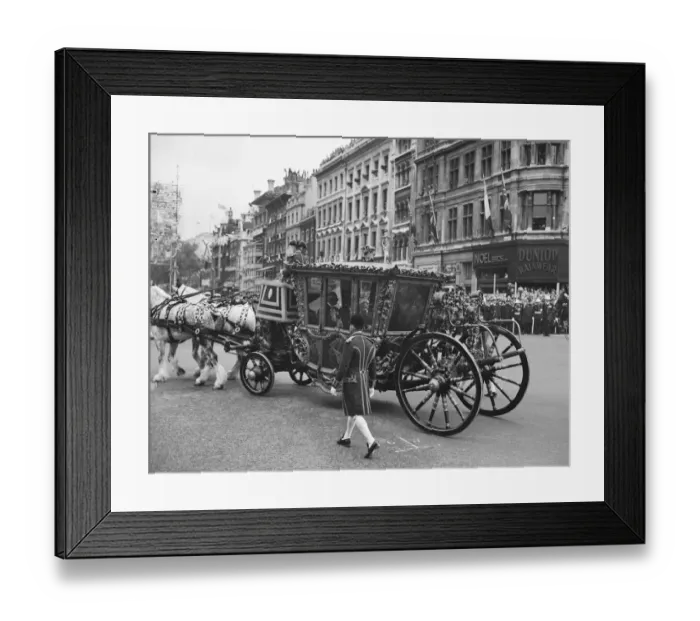 Framed Print : Coach and footman P_C00427_001
