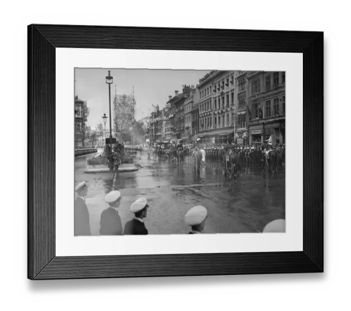 Framed Print : Raining on the parade P_C00427_002