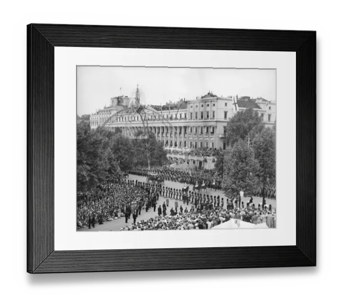 Framed Print : Carlton House Terrace P_C00423_006