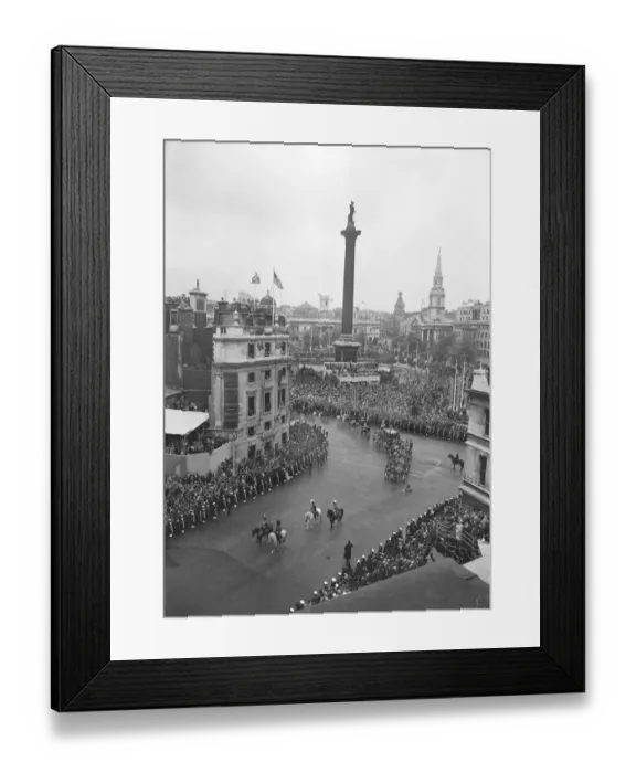 Framed Print : Trafalgar Square P_C00424_002