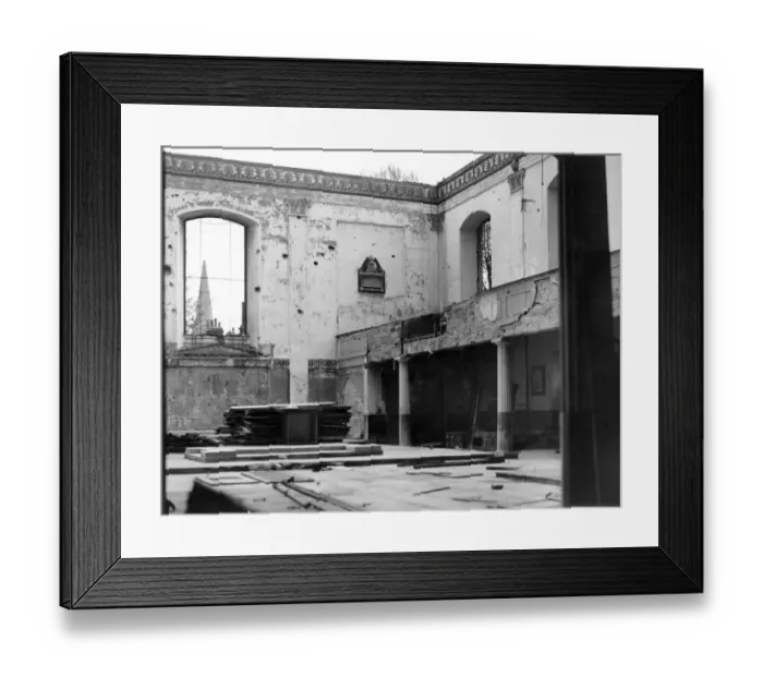 Framed Print : Roofless church a44_00568 Framed Print : Roofless church a44_00568