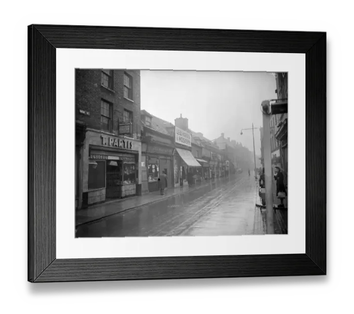 Framed Print : Chatham High Street BB42_00150 Framed Print : Chatham High Street BB42_00150