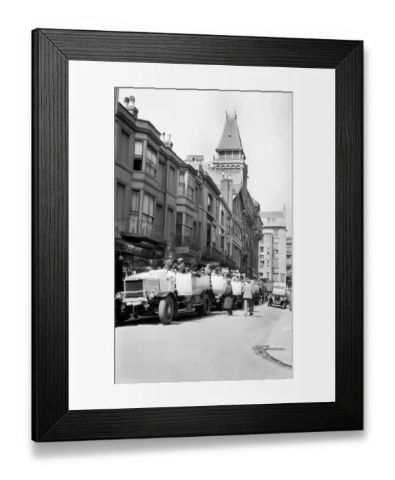 Framed Print : Charabancs BB48_00603